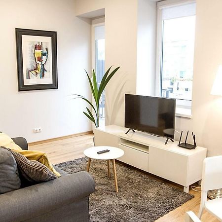 Modern 1Bd Apartment In Old Town By Hostlovers Kaunas Exterior foto
